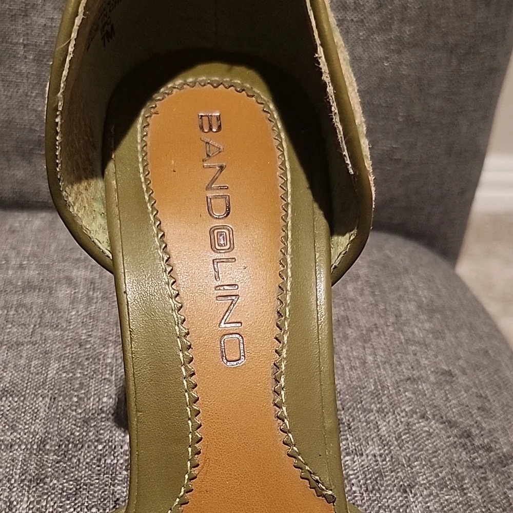 Bandolino Olive Green Pointed-Toe D'Orsay Heels - Picture 5 of 7